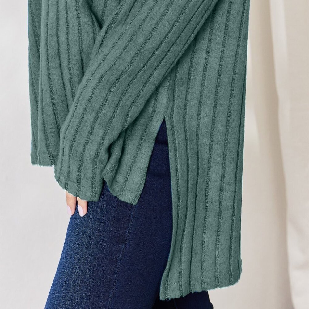 NWT Basic Bae Full Size Ribbed Half Button Long Sleeve High-Low T-Shirt - Picture 3 of 4